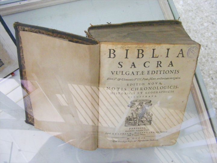 biblioteca 322 copy.jpg